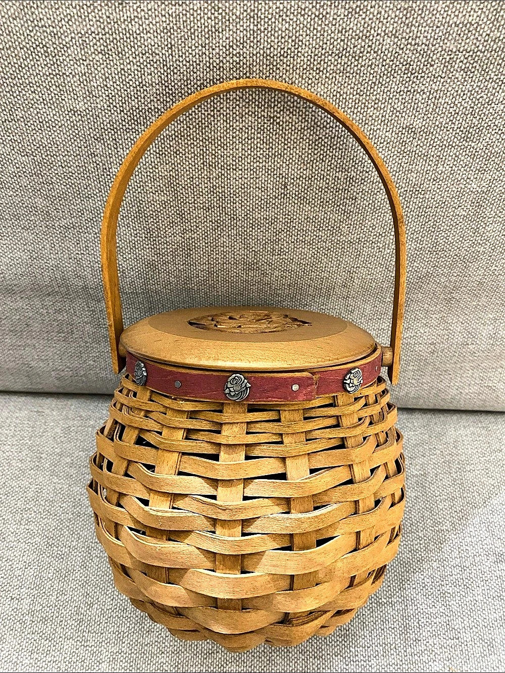 Longaberger 2004 Pasadena Tournament of Roses Basket Brown & Red